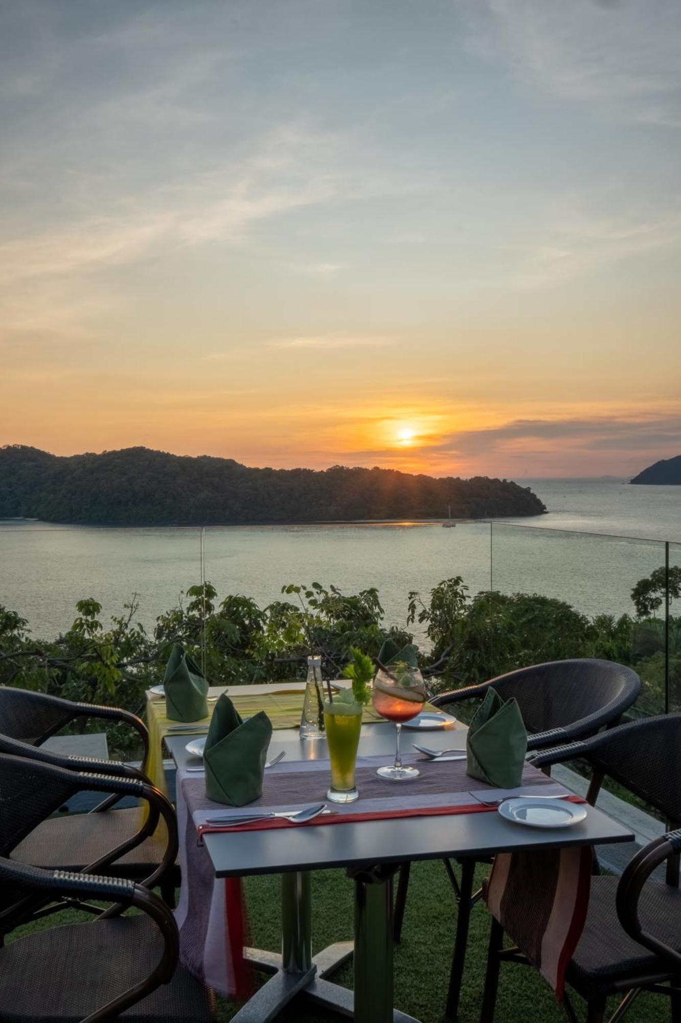 Ambong Pool Villas - Private Pool Pantai Cenang  Exterior foto